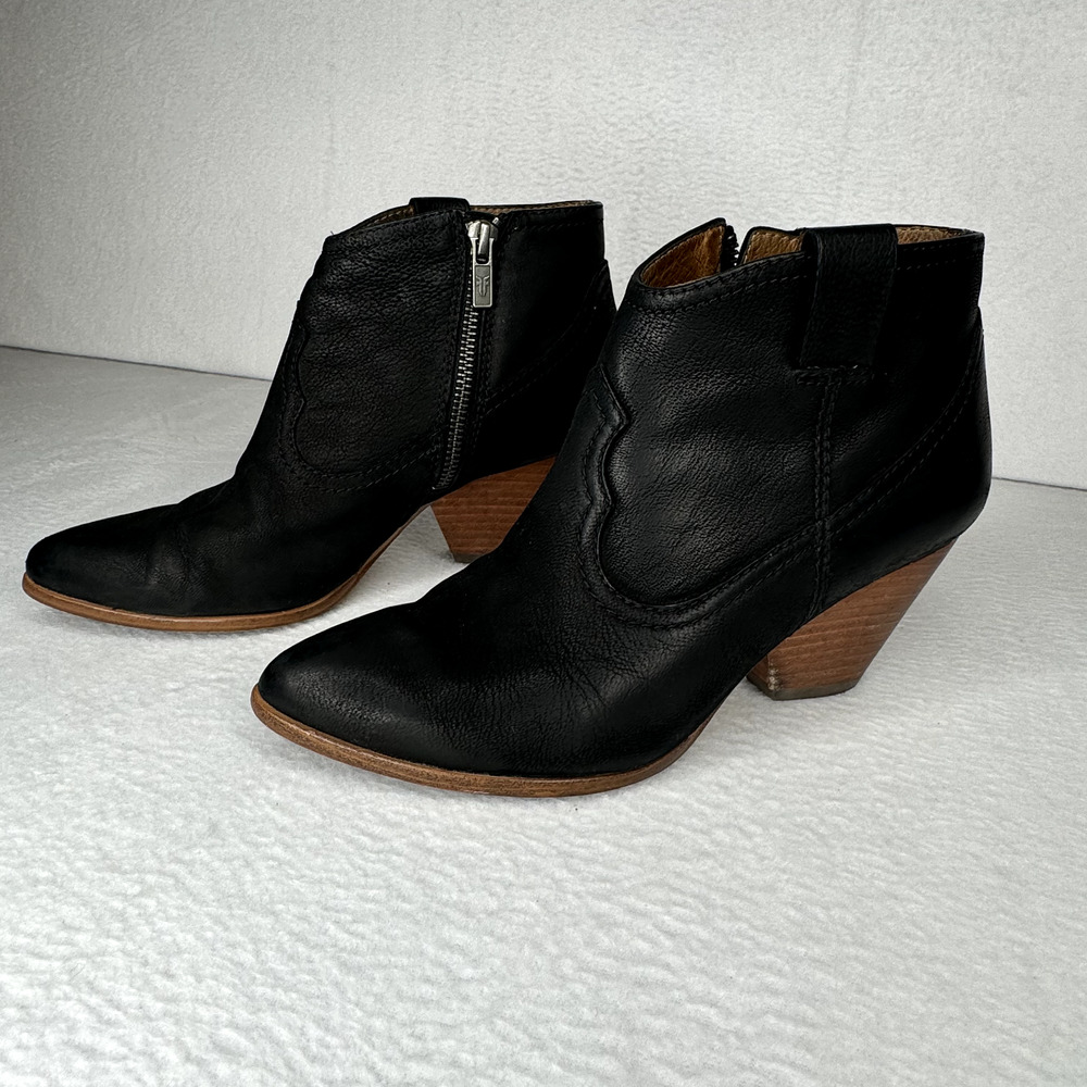 Frye Reina Black Leather Pointed Toe Side Zip Western Ankle Bootie Wmns Sz 6.5 M